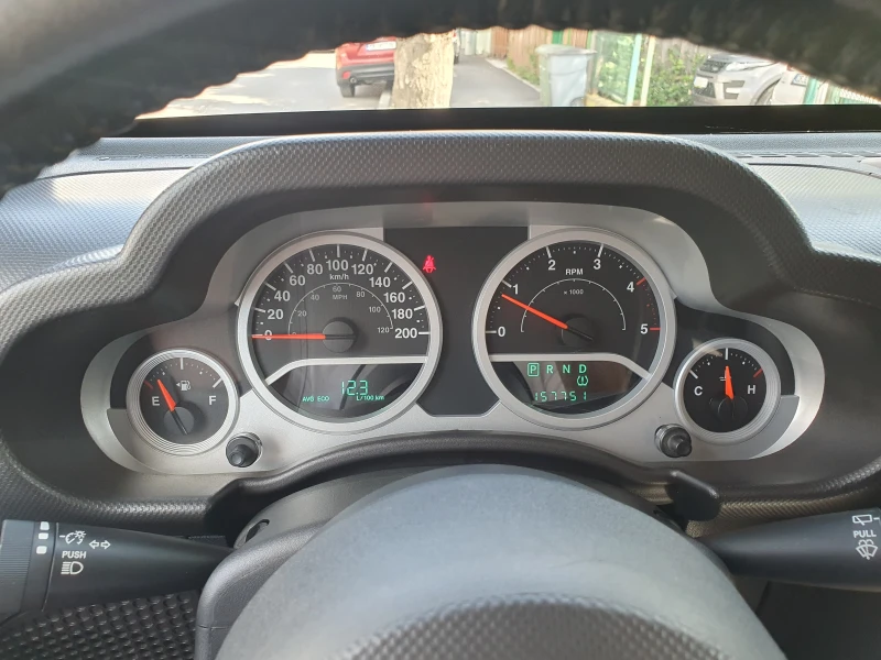 Jeep Wrangler 2.8 CRD AUTOMAT, снимка 15 - Автомобили и джипове - 47491313