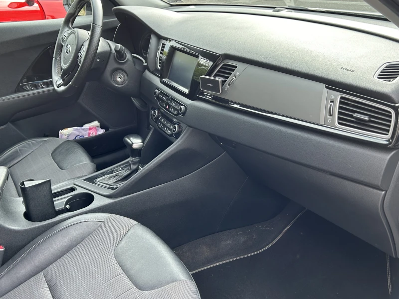 Kia Niro Hybrid, снимка 7 - Автомобили и джипове - 52696563