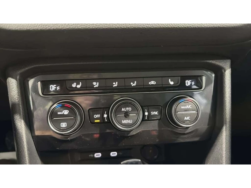 VW Tiguan Highline 4Motion CAM* ПОДГРЕВ* KEYLESS* , снимка 14 - Автомобили и джипове - 52660522