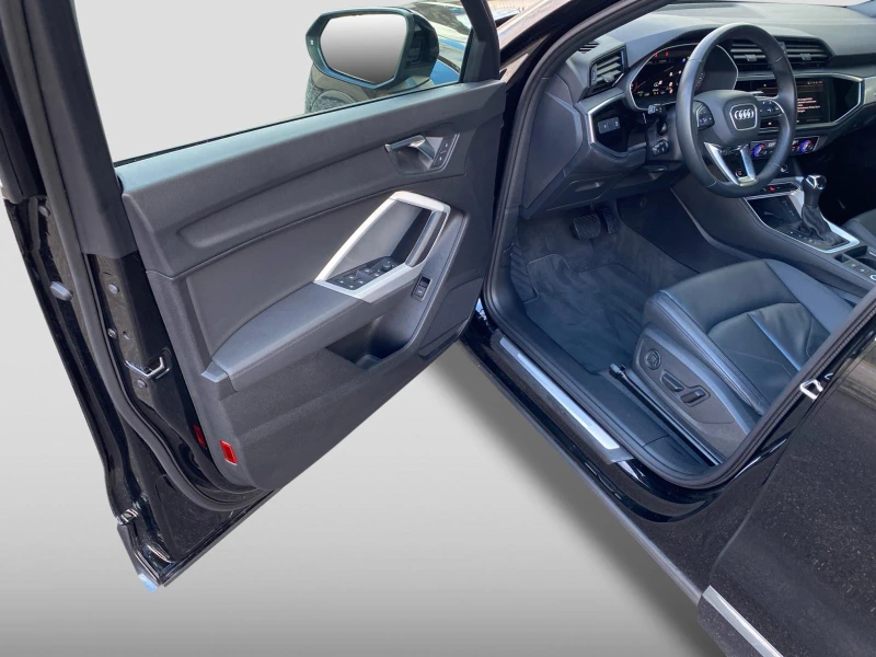 Audi Q3 40TDI* QUATTRO* KEYLESS* LED* CAM* NIGHT* , снимка 4 - Автомобили и джипове - 52718149