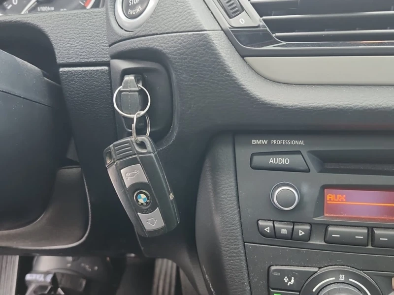 BMW X1 * XDRIVE28I * CARFAX * ФИНАНСИРАНЕ, снимка 8 - Автомобили и джипове - 53027192