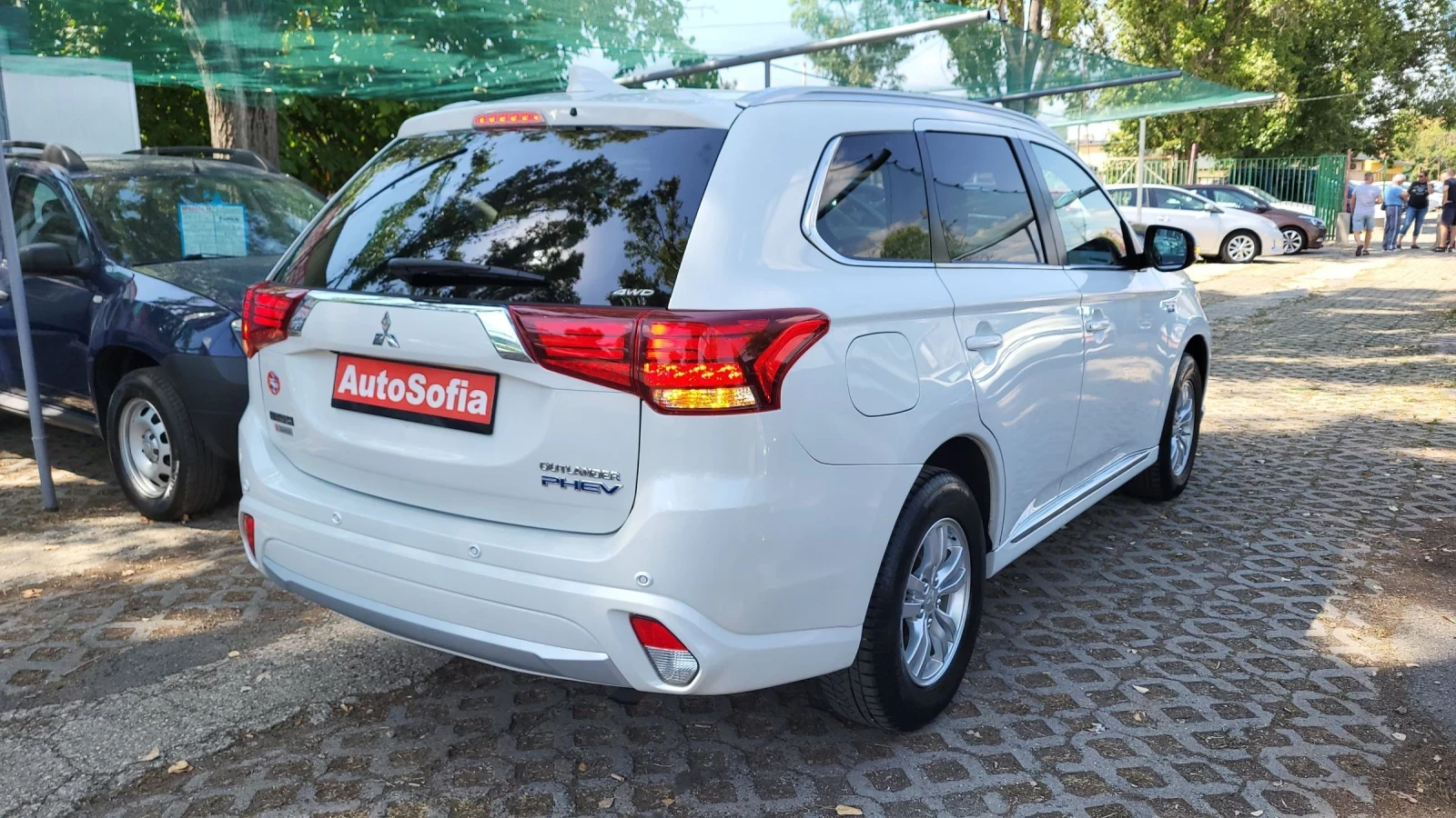 Mitsubishi Outlander 2.0 PHEV  - изображение 4