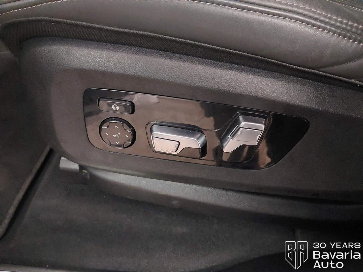 BMW X7 40d xDrive M Sport Pro Sportautomatic, снимка 14 - Автомобили и джипове - 53736063