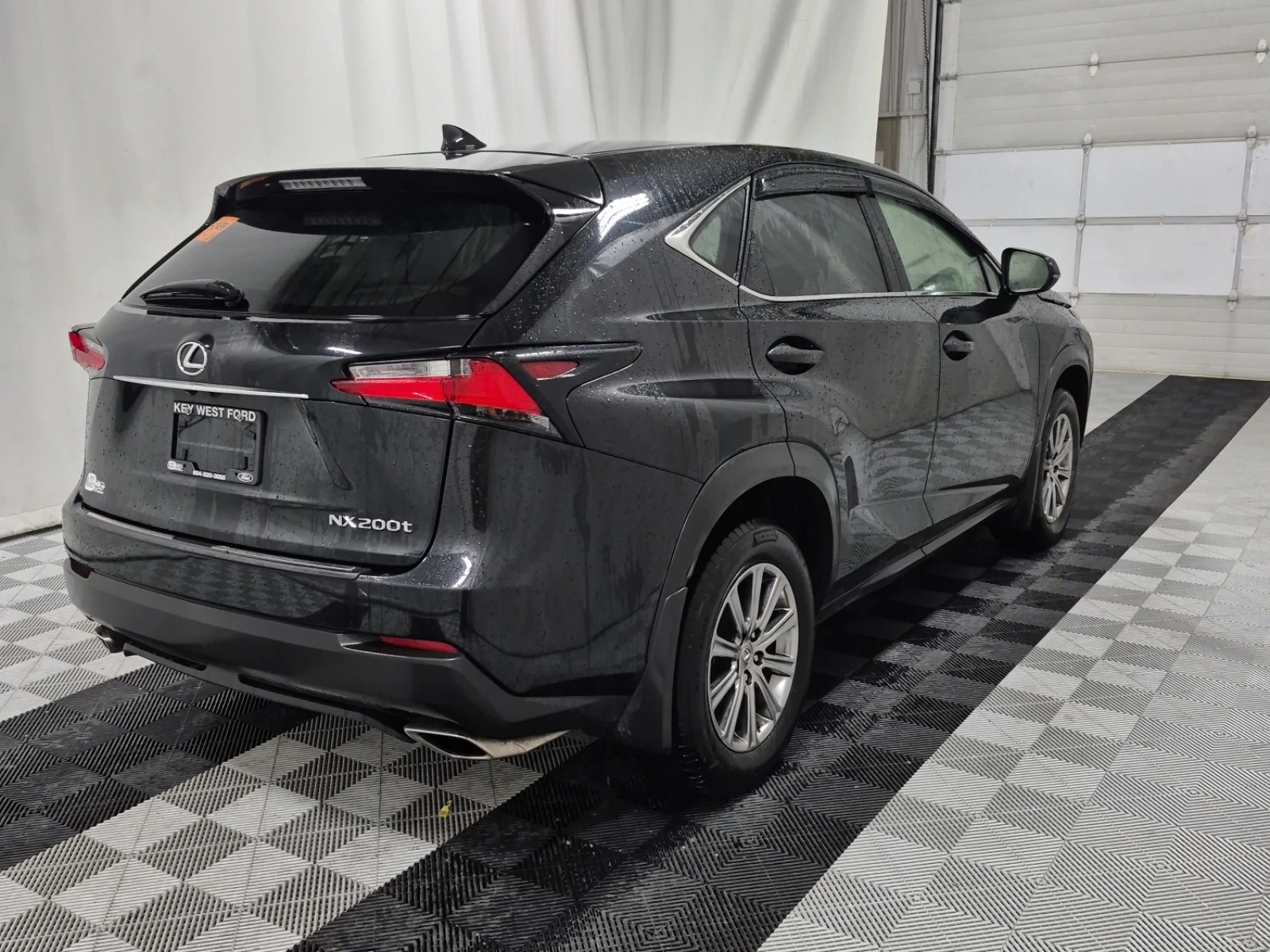 Lexus NX 200t * * CARFAX * * АВТО КРЕДИТ * * , снимка 3 - Автомобили и джипове - 54070816