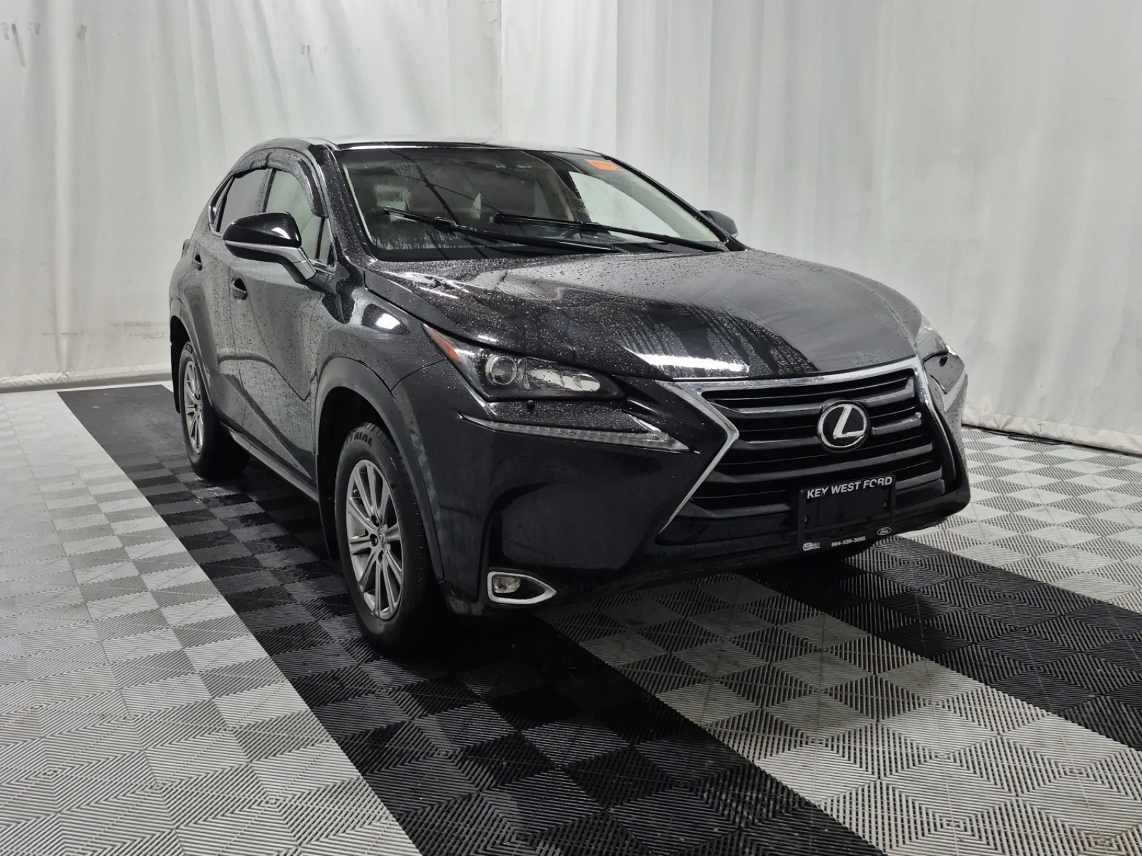 Lexus NX 200t * * CARFAX * * АВТО КРЕДИТ * * , снимка 2 - Автомобили и джипове - 54070816