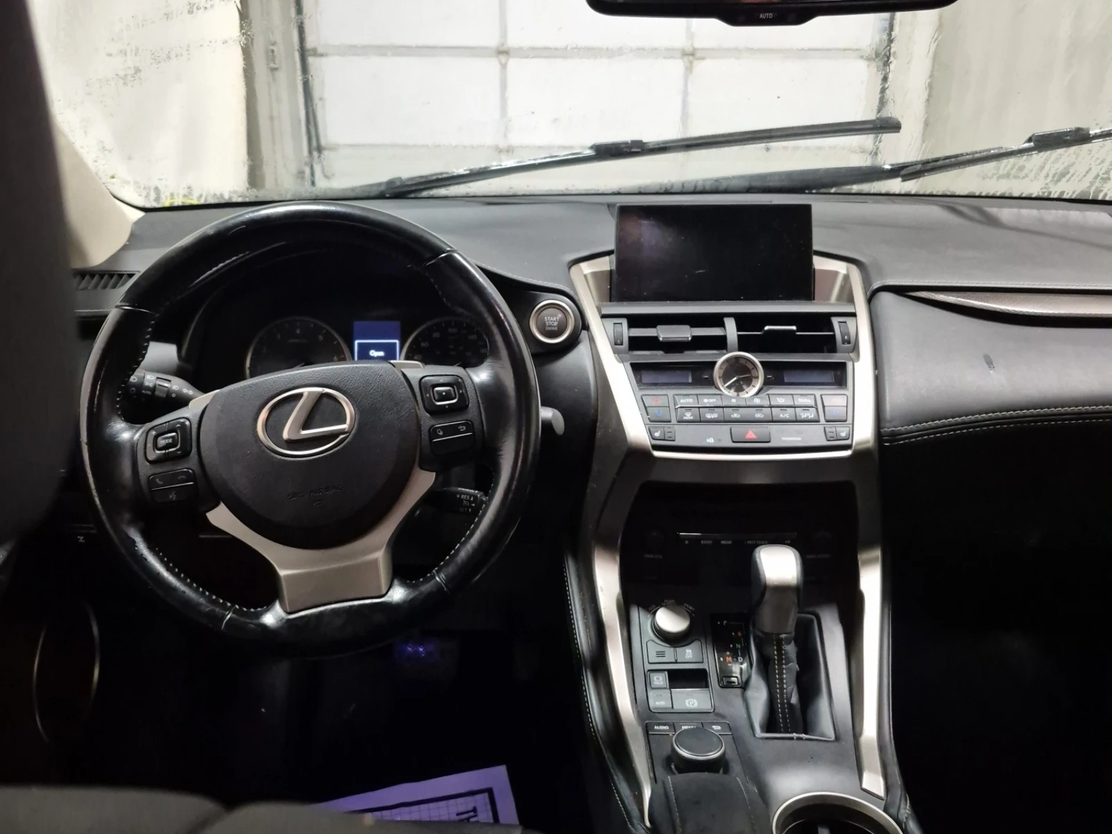 Lexus NX 200t * * CARFAX * * АВТО КРЕДИТ * * , снимка 8 - Автомобили и джипове - 54070816