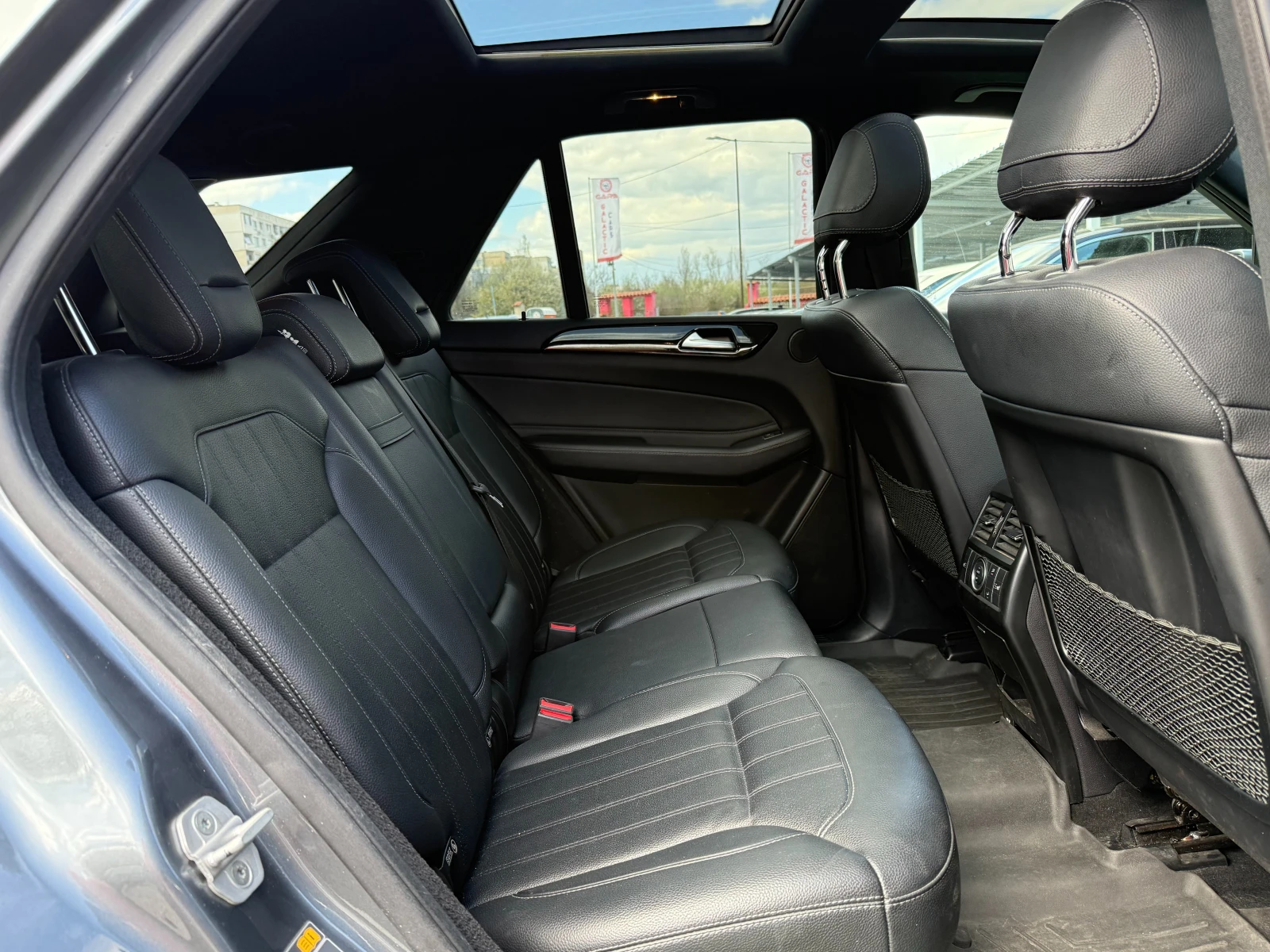 Mercedes-Benz GLE 400 9G-TRONIC, AMG-LINE, снимка 10 - Автомобили и джипове - 54165447