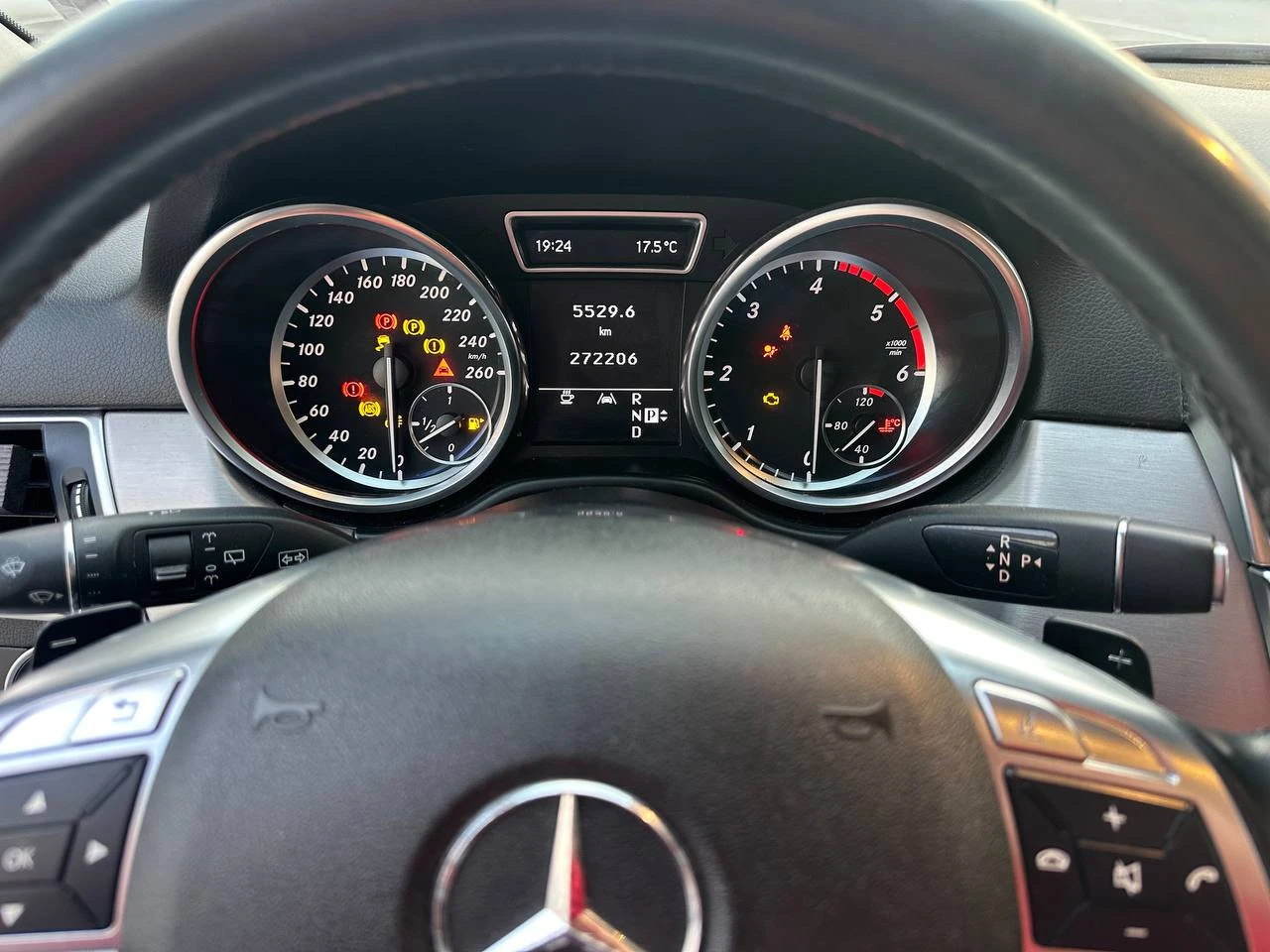 Mercedes-Benz ML 350 Bluetec, снимка 12 - Автомобили и джипове - 54359161