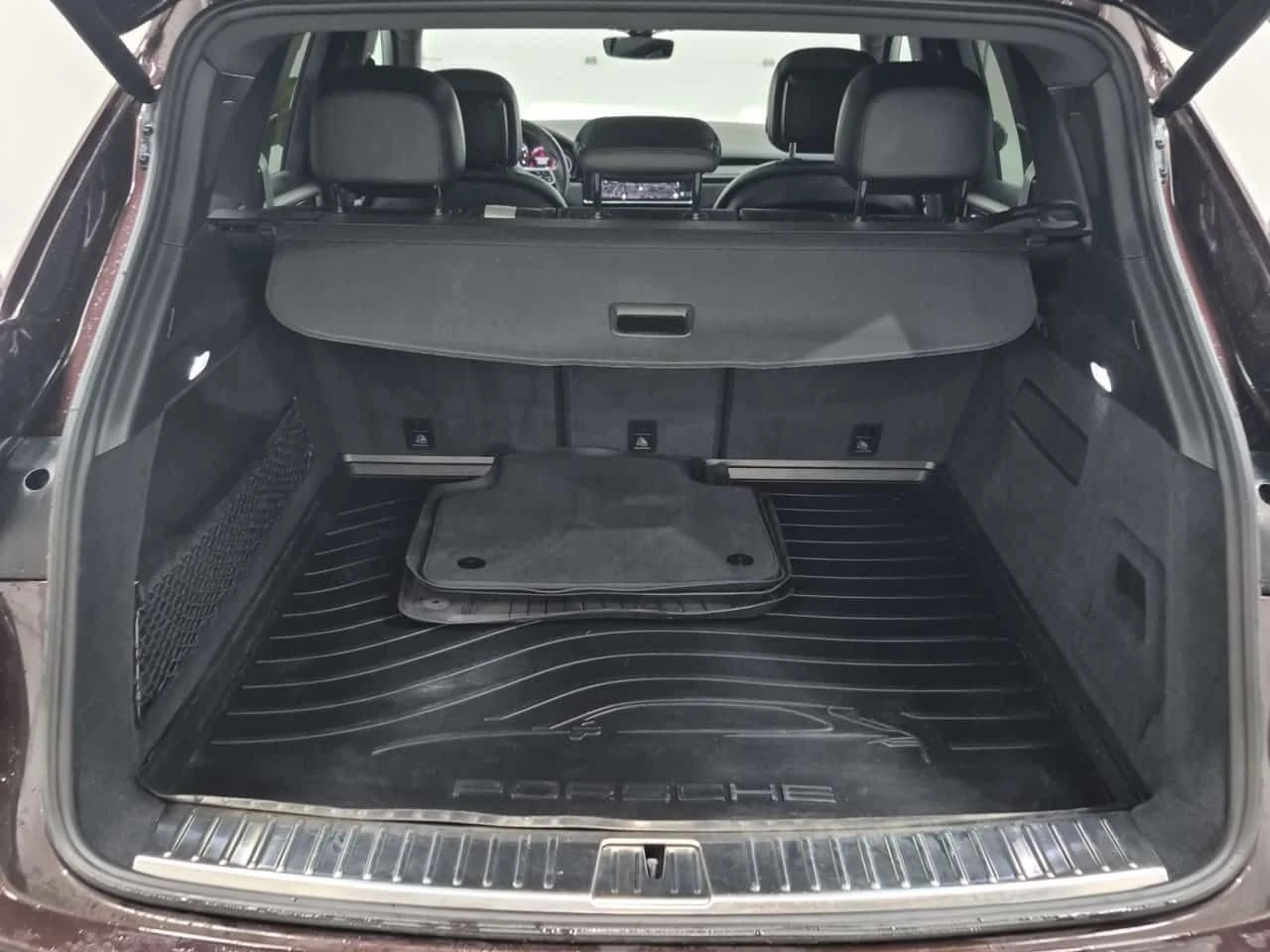 Porsche Cayenne PLATINUM EDITION  CARFAX, снимка 14 - Автомобили и джипове - 54799647