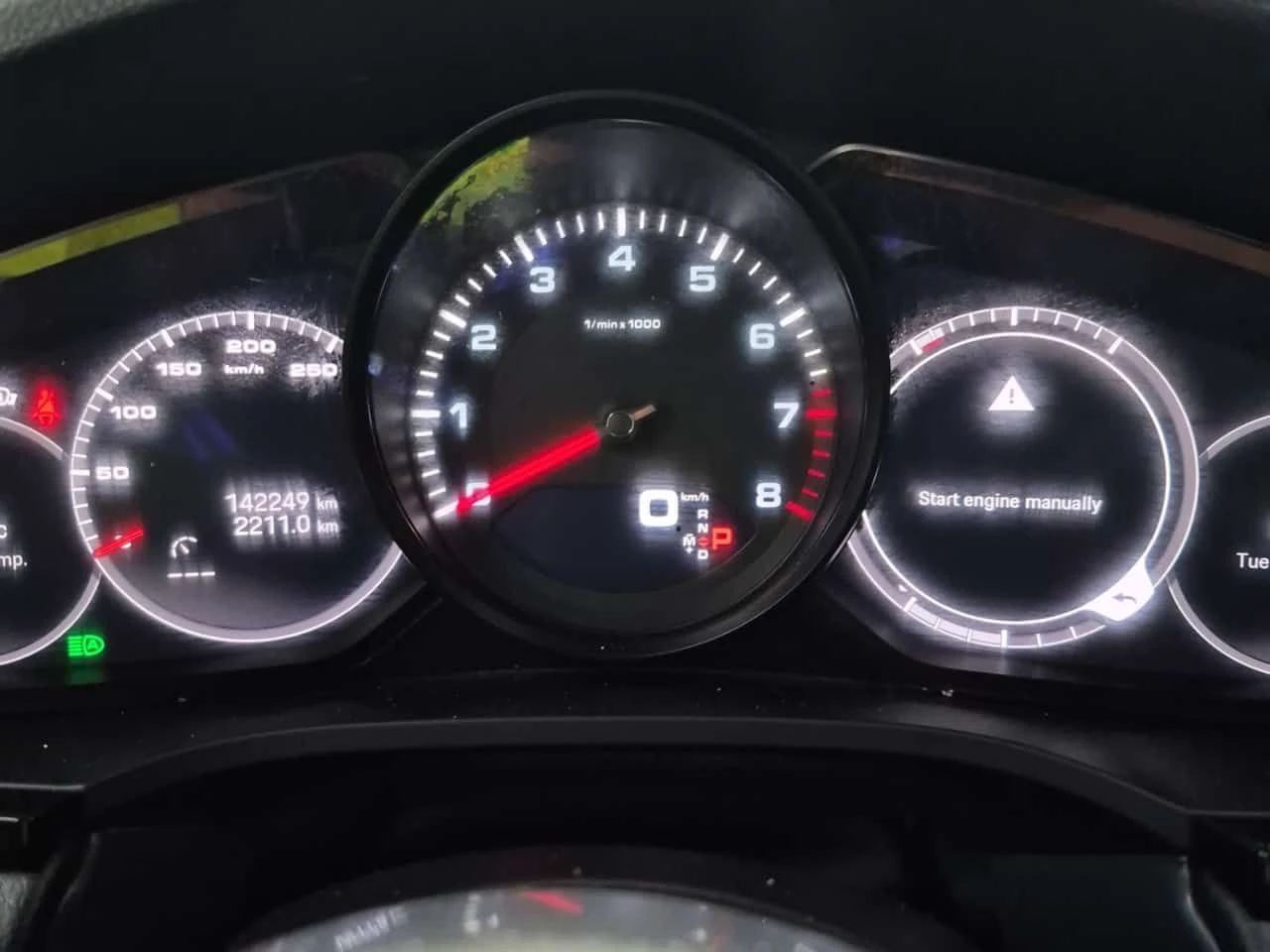 Porsche Cayenne PLATINUM EDITION  CARFAX, снимка 9 - Автомобили и джипове - 54799647