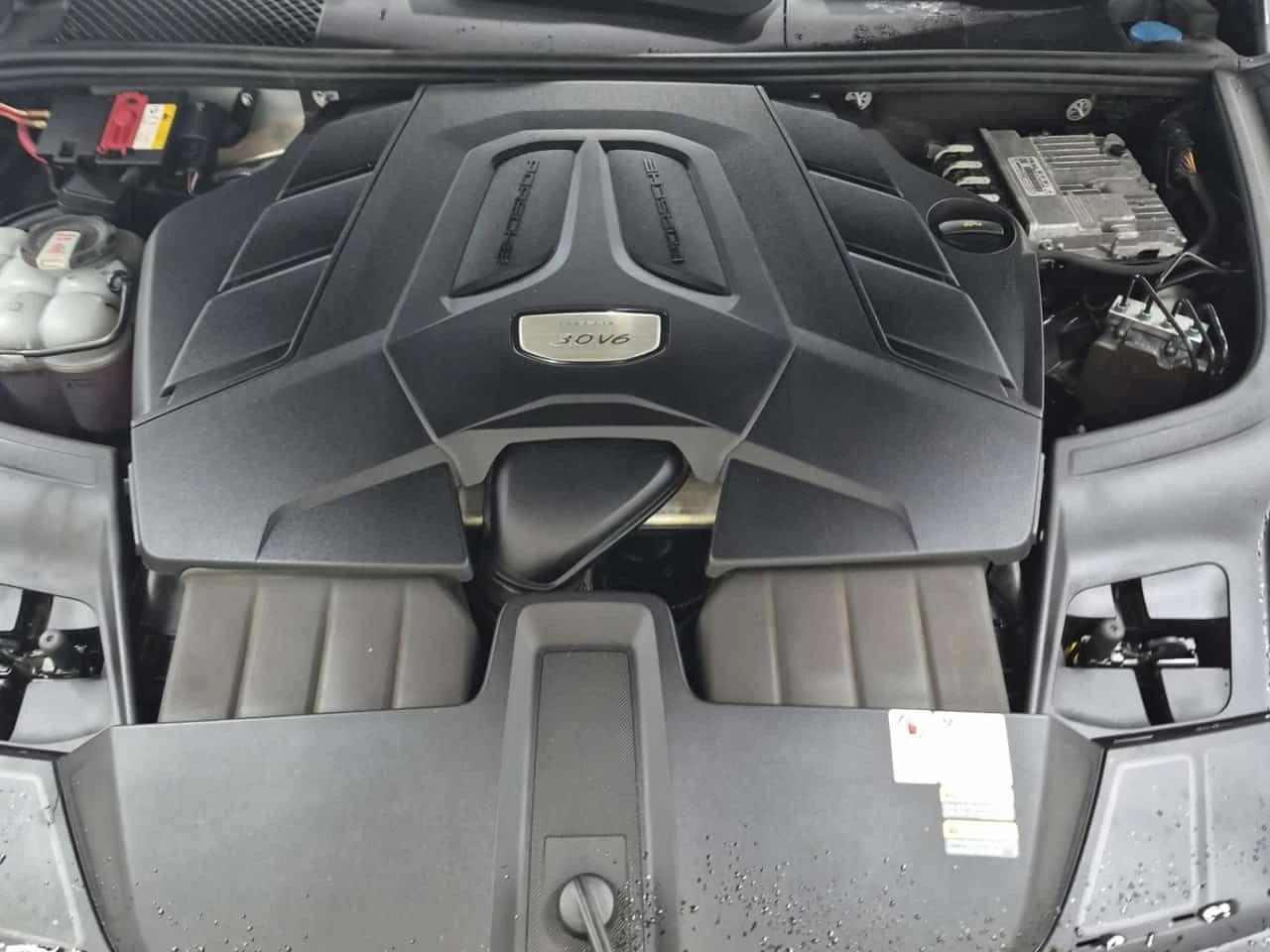 Porsche Cayenne PLATINUM EDITION  CARFAX, снимка 16 - Автомобили и джипове - 54799647