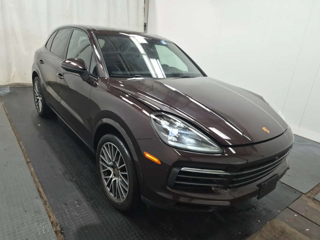 Porsche Cayenne PLATINUM EDITION  CARFAX, снимка 2 - Автомобили и джипове - 54799647