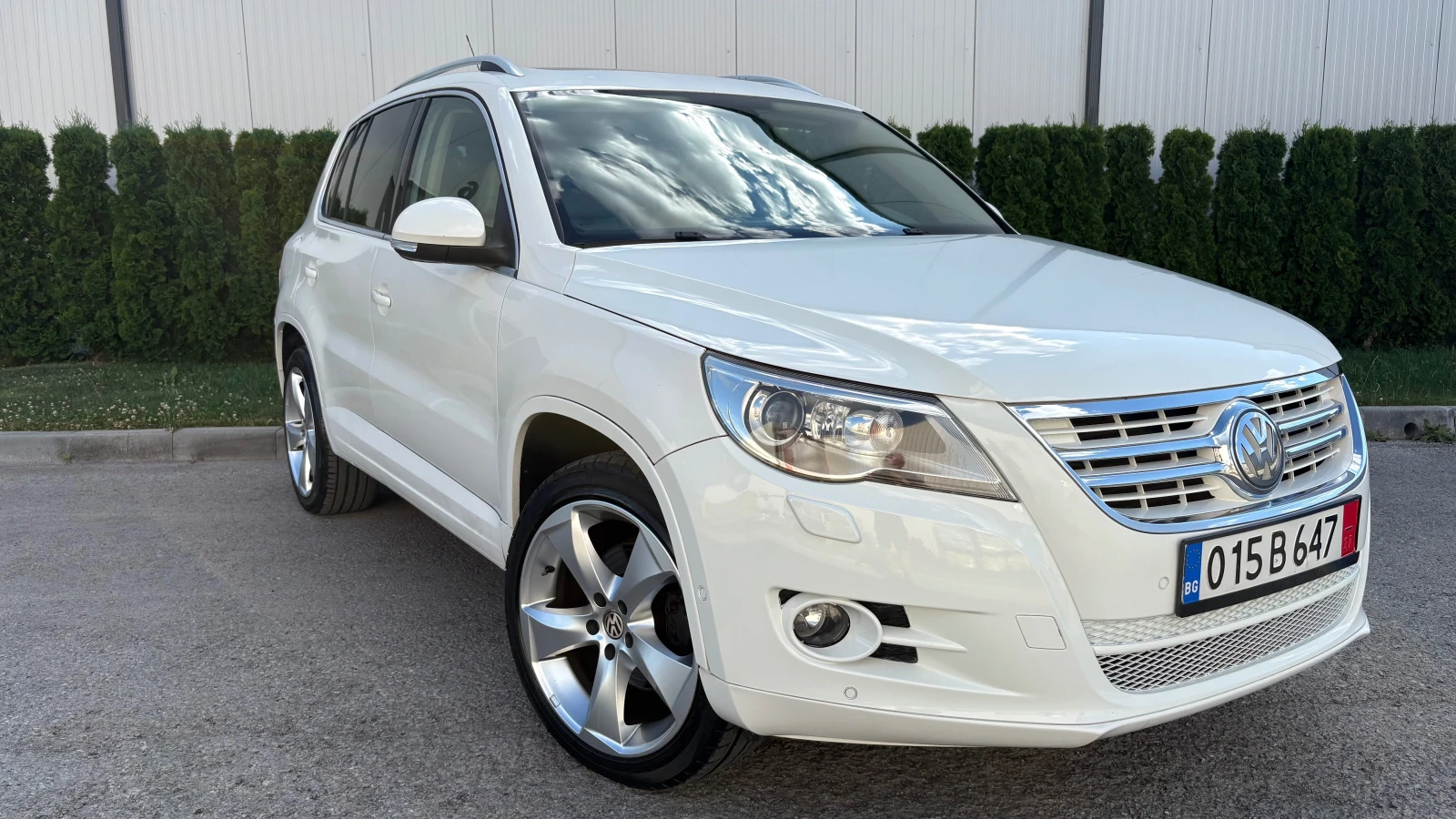 VW Tiguan 2.0tdi/ ПАНОРАМА/ КАМЕРА/, снимка 3 - Автомобили и джипове - 54987048