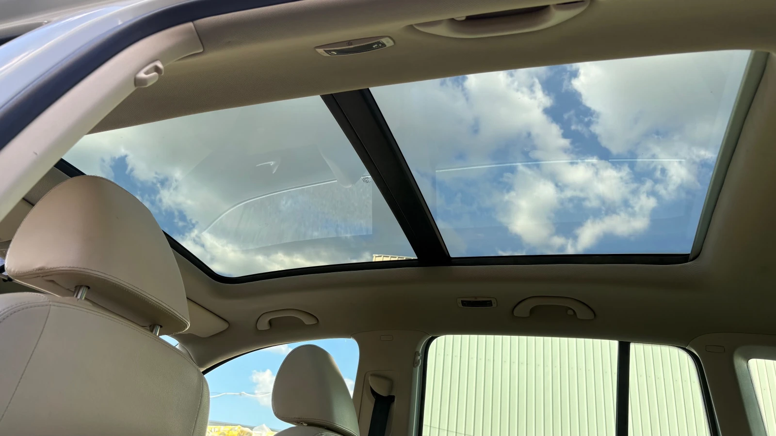 VW Tiguan 2.0tdi/ ПАНОРАМА/ КАМЕРА/, снимка 16 - Автомобили и джипове - 54987048