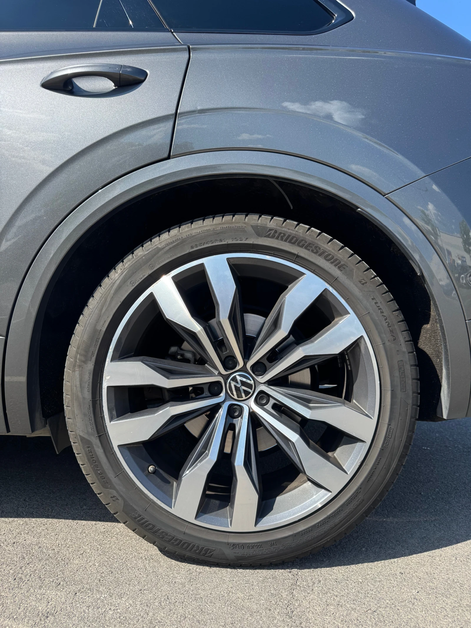 VW Touareg R-LINE BLACK STYLE 4MOTION, снимка 8 - Автомобили и джипове - 55007352