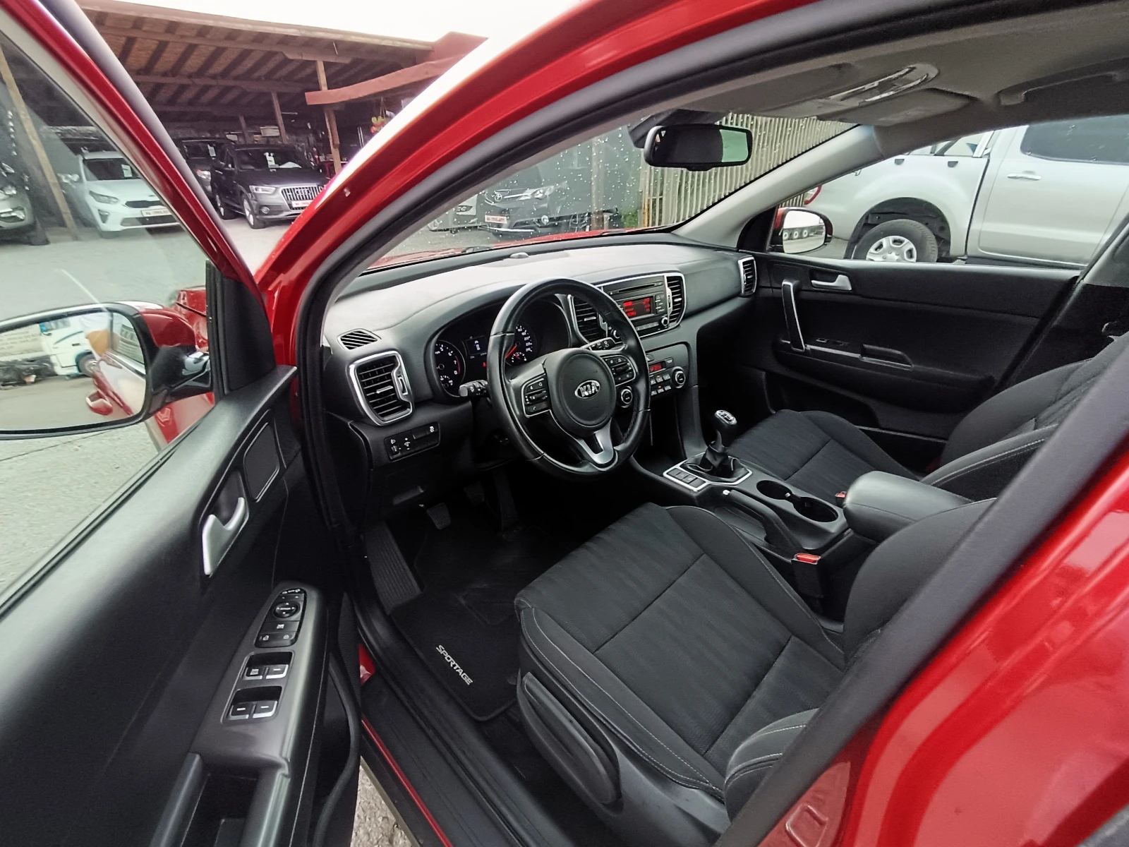 Kia Sportage 1.6 i* EURO 6B* НОВ ВНОС* , снимка 7 - Автомобили и джипове - 55106075