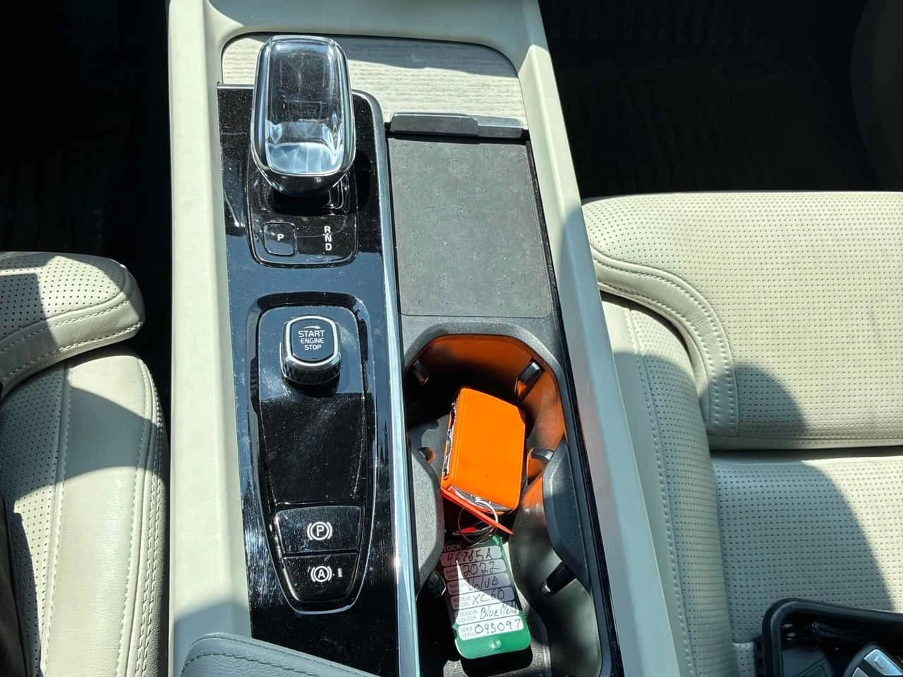 Volvo XC60 * Inscription * CARFAX * ЦЕНА ДО БГ, снимка 11 - Автомобили и джипове - 55276340