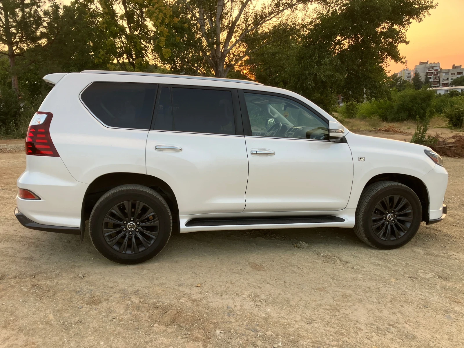 Toyota Land cruiser GX 460 Luxury , снимка 4 - Автомобили и джипове - 55592376