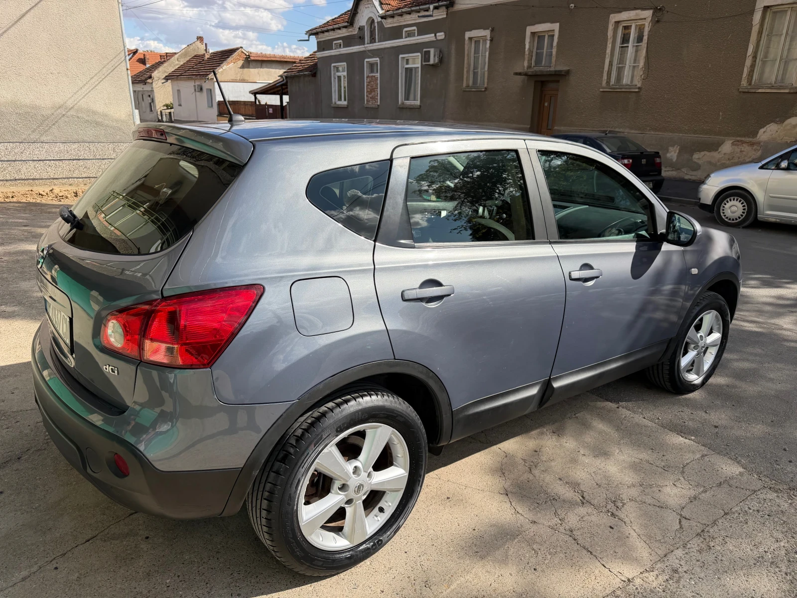 Nissan Qashqai, снимка 4 - Автомобили и джипове - 56195571