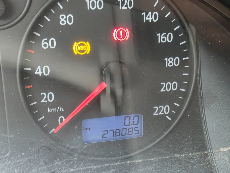 VW T5, снимка 9 - Бусове и автобуси - 53370264