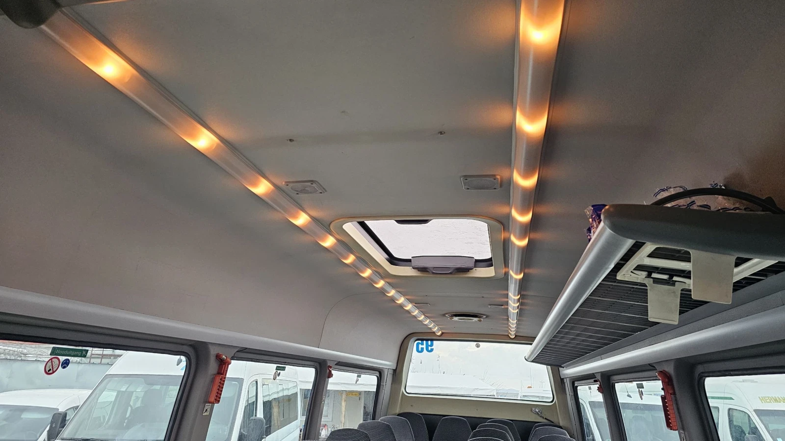 Mercedes-Benz Sprinter 511 TRANSFER XXXL - 24 места , снимка 14 - Бусове и автобуси - 53904801