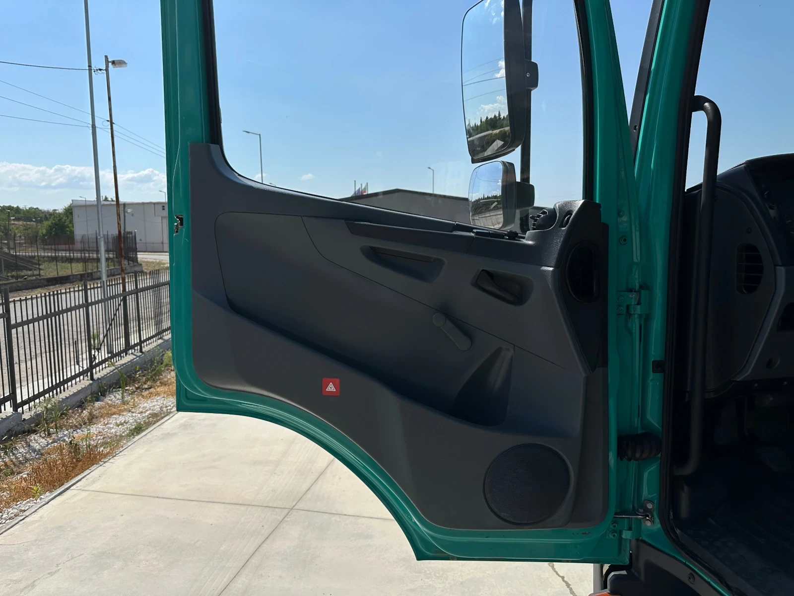 Mercedes-Benz Atego 1218* Климатик* Тристранен самосвал* 11990кг* EURO - изображение 10
