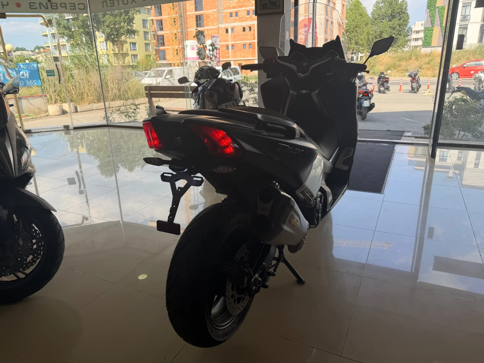 Yamaha T-max DX 530 AKRAPOVIC, снимка 6 - Мотоциклети и мототехника - 55446711