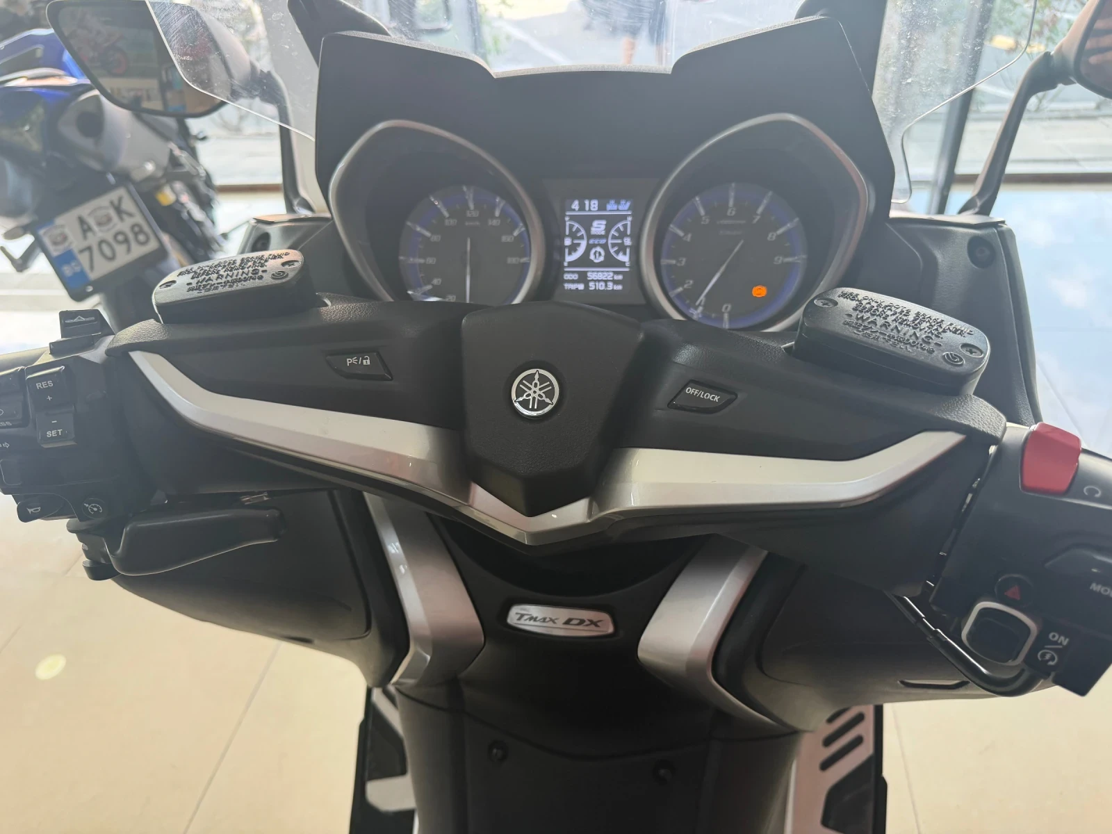 Yamaha T-max DX 530 AKRAPOVIC, снимка 13 - Мотоциклети и мототехника - 55446711