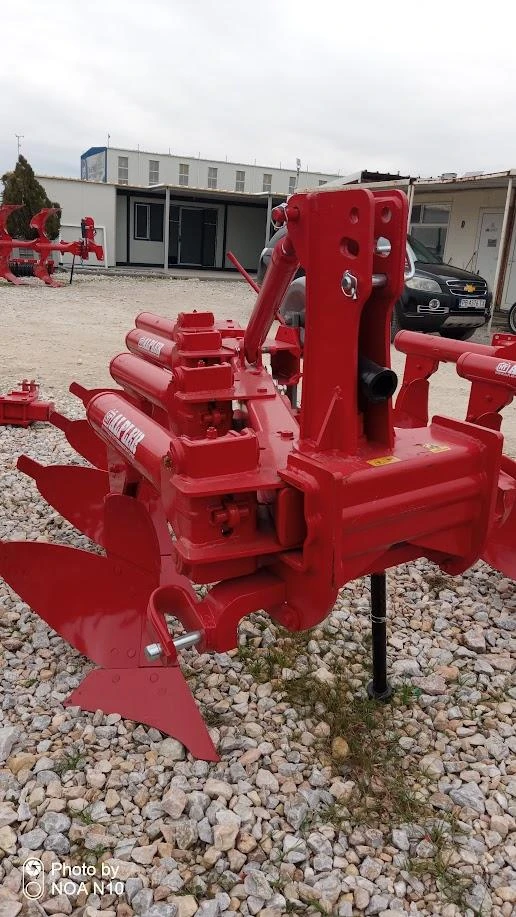  Pietro Moro  -  | Mobile.bg   13