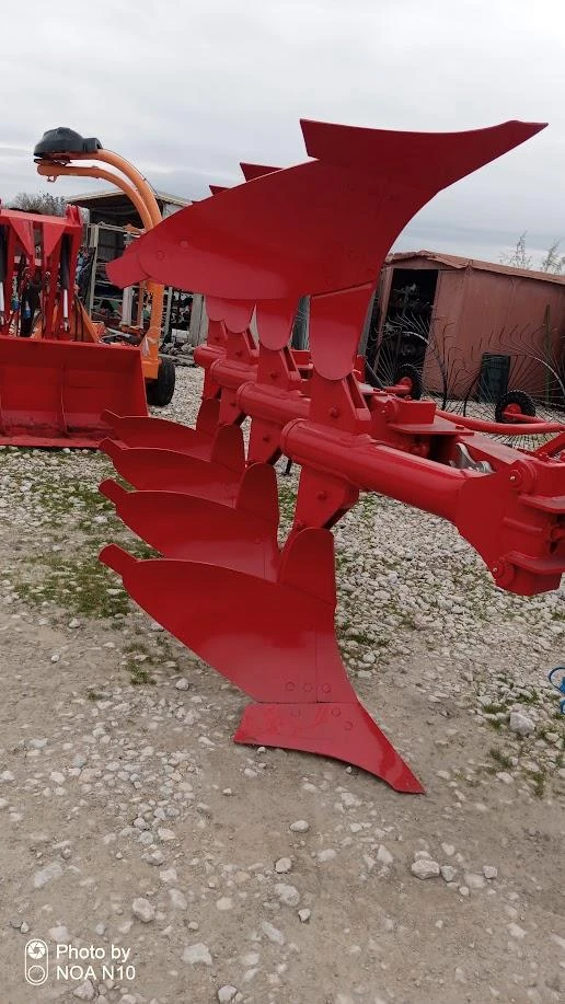  Pietro Moro  -  | Mobile.bg   4