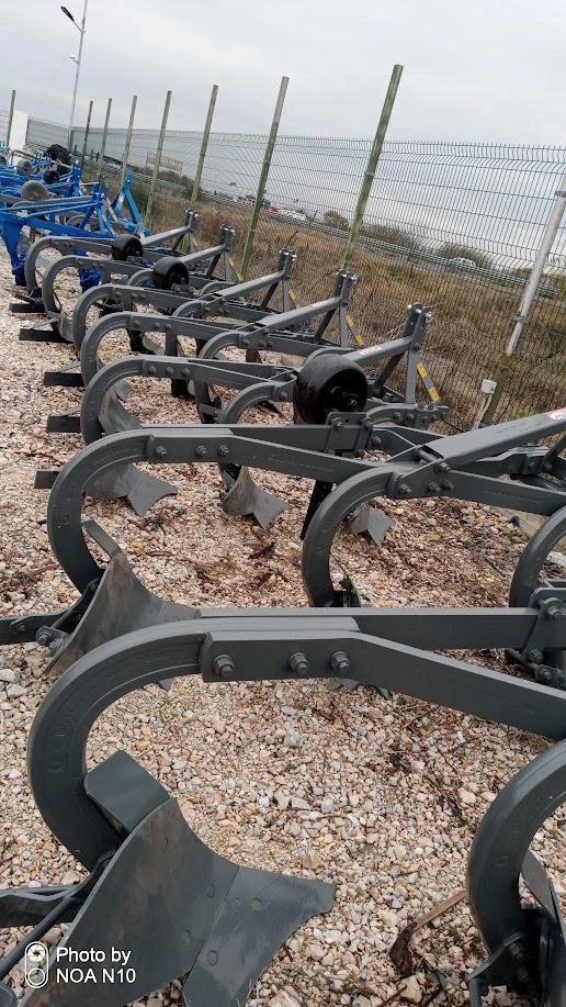  Pietro Moro  -  | Mobile.bg   3