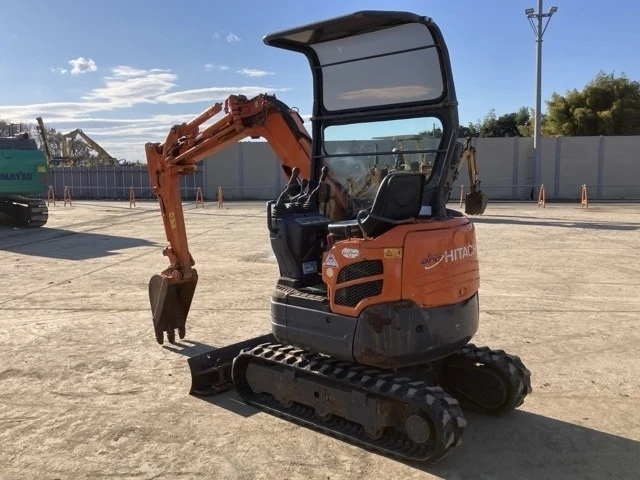 Багер Hitachi ZX15UR / 1.5 тона / РАЗТВАРЯ ВЕРИГИТЕ / ПЕРФЕКТЕН!, снимка 9 - Индустриална техника - 55749351