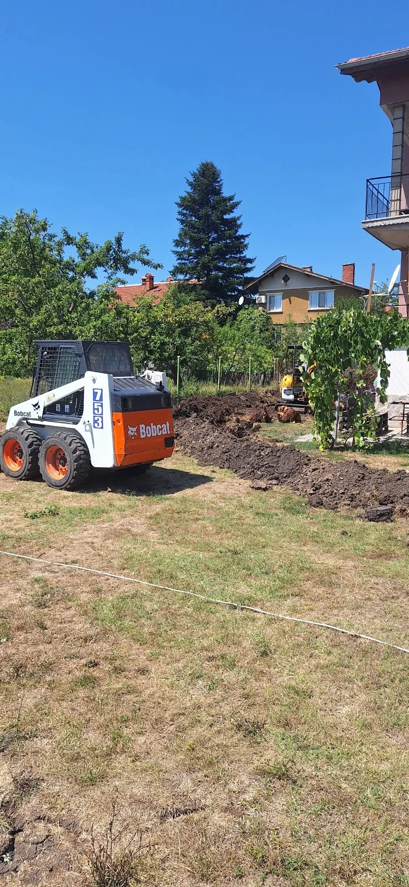 Мини челни товарачи Bobcat 753 - изображение 4