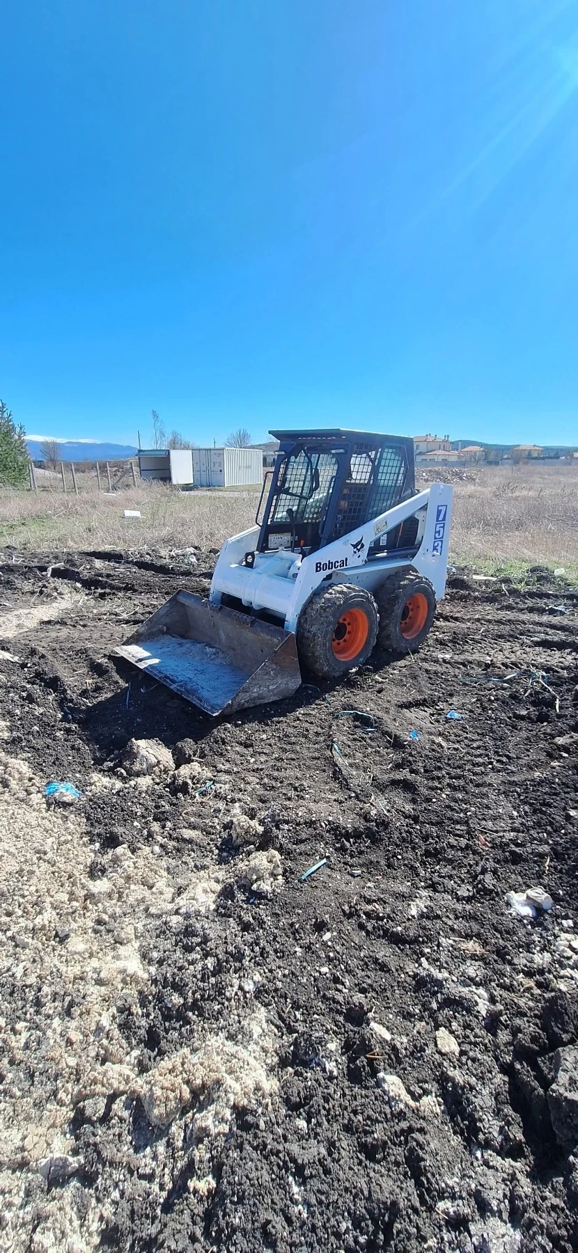 Мини челни товарачи Bobcat 753 - изображение 6