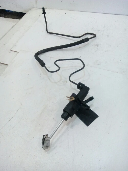 Помпа съединител горна Фолксваген Бора 1.9ТДИ