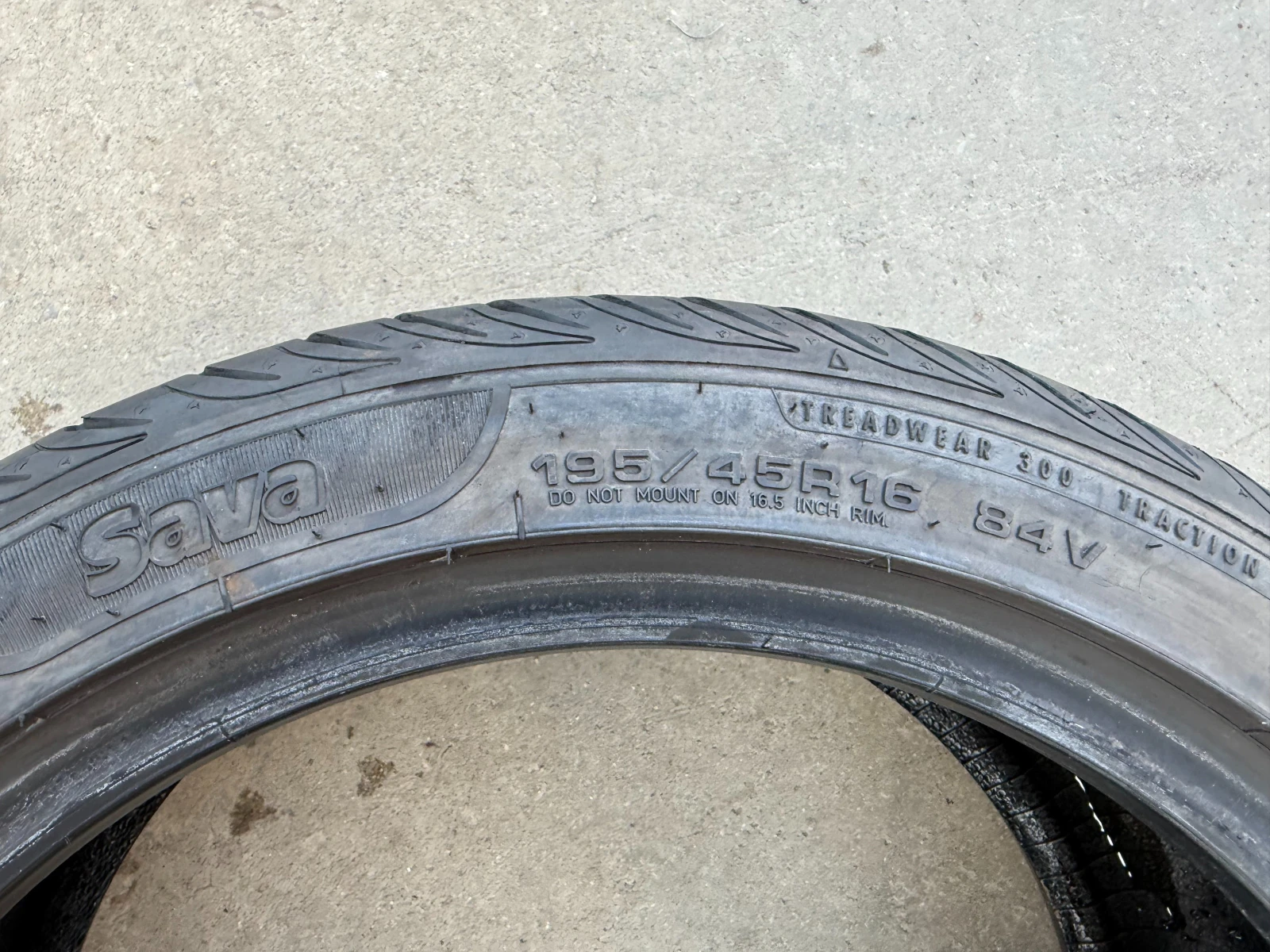 Гуми Летни 195/45R16, снимка 5 - Гуми и джанти - 53837640