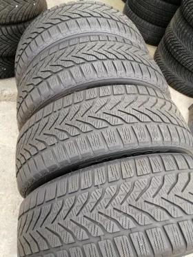 Гуми Зимни 225/55R18, снимка 3 - Гуми и джанти - 38204069