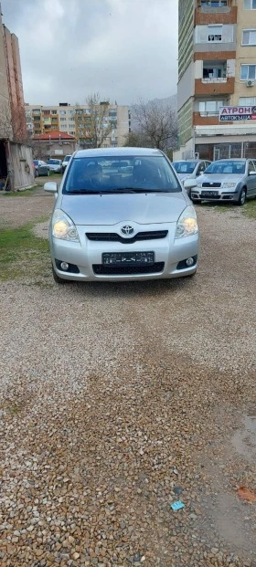 Toyota Corolla verso 2.2 D4D клима 1