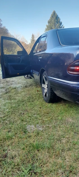 Mercedes-Benz E 200   | Mobile.bg    11