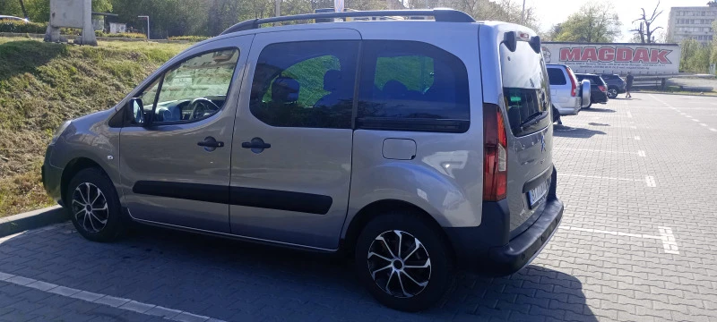 Citroen Berlingo, снимка 3 - Автомобили и джипове - 48019268