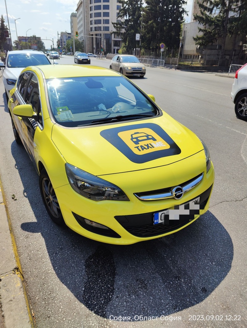 Opel Astra Газов инжекцион , снимка 1 - Автомобили и джипове - 46382801