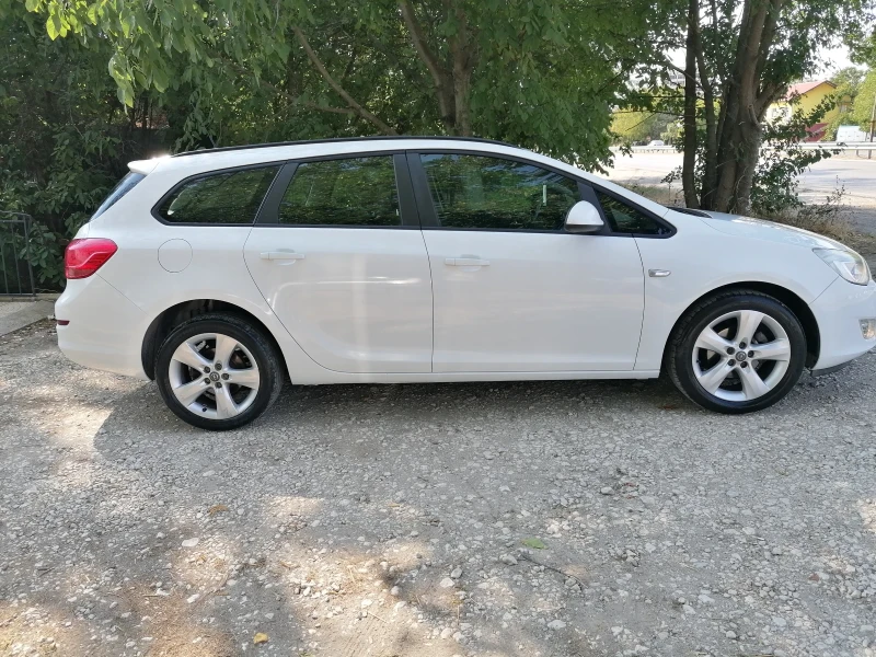 Opel Astra 1.4T LPG, снимка 8 - Автомобили и джипове - 47142490