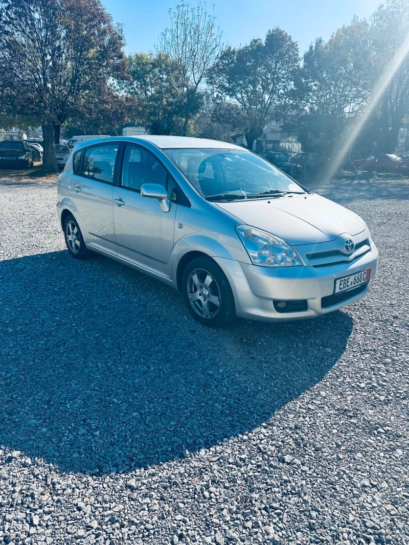 Toyota Corolla verso 2.2D-4D, 7 места, нов внос от Германия, снимка 1 - Автомобили и джипове - 47674524