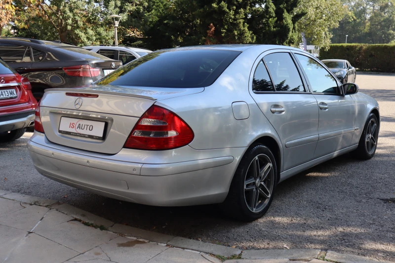 Mercedes-Benz E 200 Kompresor/Климатик/Мулти, снимка 6 - Автомобили и джипове - 47712357