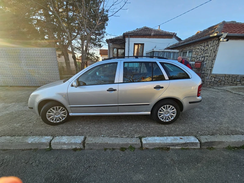 Skoda Fabia, снимка 5 - Автомобили и джипове - 48444870