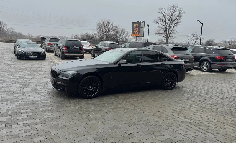 BMW 730 d M-Pack * Virtual* Подгрев/360Камера/Вакум/Keyles, снимка 2 - Автомобили и джипове - 48892715