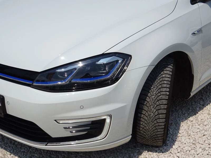 VW Golf, снимка 17 - Автомобили и джипове - 51596456