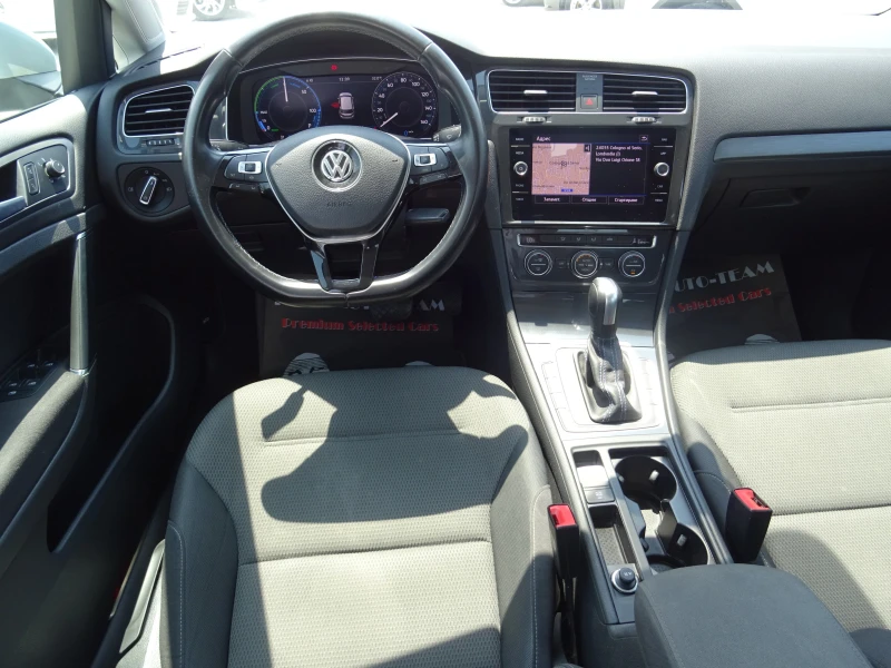 VW Golf, снимка 12 - Автомобили и джипове - 51596456