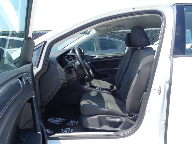 VW Golf, снимка 10 - Автомобили и джипове - 51596456