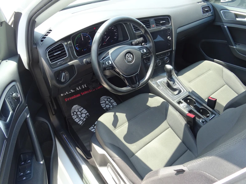 VW Golf, снимка 9 - Автомобили и джипове - 51596456